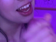 18 ans, Amateur, Américain, Sucer une bite, Brunette brune, Couple, Branlette thaïlandaise, Adolescente