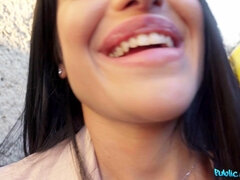 Enthousiasteling, Kont, Autobus, Hondjeshouding, Jurk, Europees, Natuurlijke tieten, Buiten