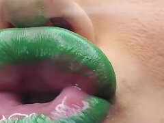 Green Minty Lipstick Glossy Pouty Bimbo Kisses 1080 Fhd