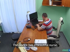 Ερασιτέχνης, Σε στάση σκύλου στα τέσσερα, Μαλακία, Γλείψιμο, Γραφείο, Πρώτου προσώπου, Μουνί, Στολή