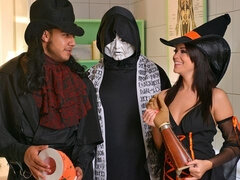 Bbw, Veľký zadok, Kuřba, Brunetka, Honění, Mmz, Vyholené, Švédska rojka