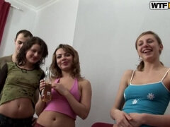 Rubia, Morena, Universidad, Grupo