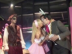 Velik kurac, Fafanje, Kolidž, Dress, Grupni, Orgija, Dokolenke, Tetovaže