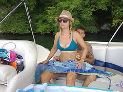 큰 엉덩이, 큰 음경, 비키니, 오랄섹스, 핸드잡, 밀프, 공개적인