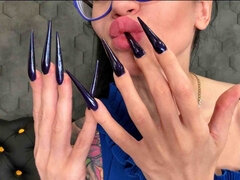 Amateur, Brunette brune, Fétiche, Lunettes, Mère que j'aimerais baiser, Solo, Tatouage