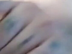 Amador amadora, Peitos grandes, Carrro, Consolo, Fêmea, Masturbação, Solo chão, Tatuagem