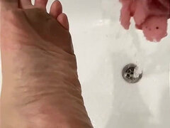 浴室, ブロンド, ぽちゃ, 足フェチ, 自家製, 熟年, 一人