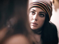Brunetka, Bozkávanie, Lesbické, Výprask, Masturbácia, Pička, Vyholené, Teenka