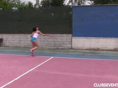 Isot tissit, Ruskeahiuksinen, Eurooppalainen, Itsetyydytys, Ulkona, Ajeltu, Soolo, Teini