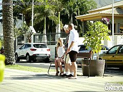 Hardcore, Lecken, Natürlich, Öffentlich, Muschi, Schreiend, Jungendliche (18+), Hure