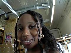 Stor svart kvinne, Stor kukk, Svart, Kukk suging, Mørk