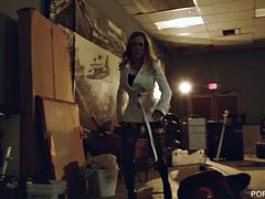 Duży kutas, Duże cycki, Blondynka, Obciąganie, Hardcore, Mamuśka, Publiczny, Cycki