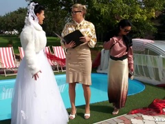 Panna młoda, Nagi, Na wolnym powietrzu, Ślub, Mokry