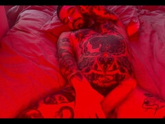 Amateur, Verga grande, Masturbación, Solo, Tatuaje