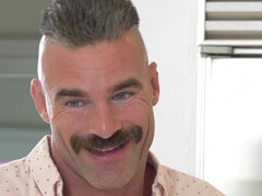 Brunetka, Towarzystwo, Głebokie gardło, Twarzowy, Mamuśka, Naturalne cycki, Jazda konna, Niespodzianka