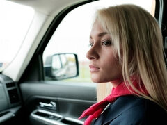 Perse, Blondi, Suihinotto, Auto, Takaapäin, Sormetus, Käsihoito, Ulkona