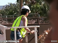 Sexy Belgian electrician is double teamed on the job