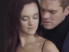 Μωρό, Μεγάλος πούτσος, Πίπα, Μελαχροινή, Χύσιμο, Σκληρό, Ηδ, Κιλωτάκια