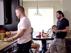 Anal, Stor kukk, Kukk suging, Brunette, Bløtkake, Hardcore, Synsvinkel, Barbert