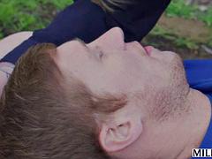 Blonde, Sucer une bite, Mère que j'aimerais baiser, Police, Chevaucher, Professeur, Nénés