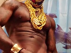 Grosse bite, Noire, Tir de sperme, Noir ébène, Homosexuelle, Poilue, Actrice du porno, Tatouage