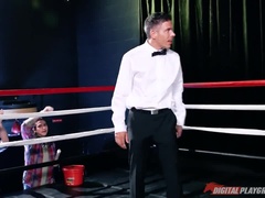 Popó, Monumentális dákó, Cumizás, Gesztenyebarna, Edzőterem, Nyalás, Rövid haj, Tetkó