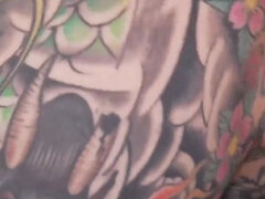 Slikke rumpe, Store pupper, Kukk suging, Sperm skott, Fitte, Tattovering, Pupper