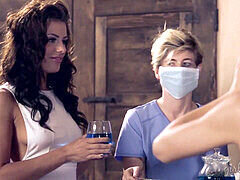 Brunette, Fingring, Lesbisk, Trekant