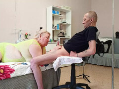 Stor svart kvinne, Sæd i munnen, Pikk, Moden, Mamma, Russer, Sperm, Suging