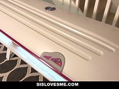 Sislovesme - pounded my stepsister on the kitchen counter