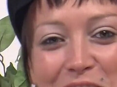 18 χρονον, Ξανθιά, Πίπα, Χύσιμο, Ώριμη, Ώριμη γυναίκα, Έφηβος, Τρίο