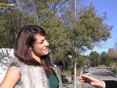 First date sex with a gorgeous hottie