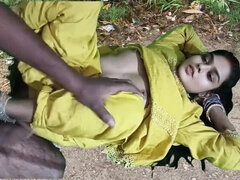 Indian Muslim Girl Sex Tape - Hot Desi Bhabhi with Big Tits & Ass