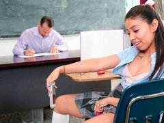 Κώλος, Πίπα, Σε στάση σκύλου στα τέσσερα, Μαλακία, Μαθήτρια, Φούστα, Απογύμνωση, Έφηβος