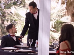 Grosse titten, Absätze, Natürlichen titten, Piercing, Kurzes haar, Hintern versohlen, Tätowierung, Titten