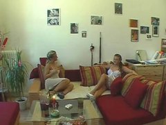 Blondine, Blasen, Europäisch, Deutsch, Jungendliche (18+), Flotter dreier, Eng, Zwillinge