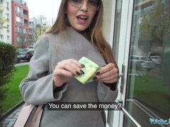 Popó, Bébiszitter, Cumizás, Gesztenyebarna, Kebles, Poharak, Kőkemény, Óriási