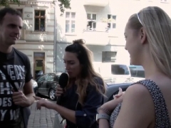 HITZEFREI Glamorous blonde finds random guy on street