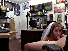 Amateur, Nana, Grosse bite, Sucer une bite, Mariée, Bureau, Pov, Suçant