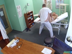 Amateur, Tir de sperme, Médecin, En levrette, Faciale, Branlette thaïlandaise, Pov, Uniforme