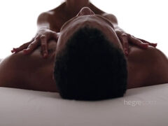 Oil Massage For Orgasms Without Penetration (Massaggio Olistico Per Orgasmi Senza Penetrazione)(2K) - Handjob