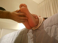 Kittling, tickle, soles