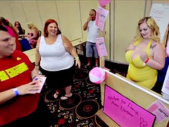 Mandy Majestic and Sashaa JUGGS - BBW fun