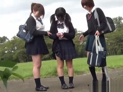 Spied japanese teens pee