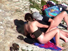 Nudebeach, hidden cam, hump