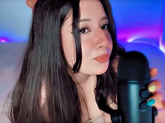 Shiny kisses with an ASMR microphone