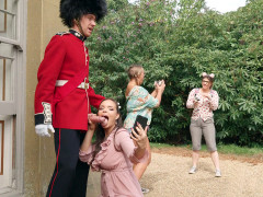 Tourist Sofia Lee is sucking the royal guard's big cock