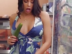 Mom i`d like to fuck Hunter - Luna Star Ricky Spanish - Grocery Store Mom i`d like to fuck