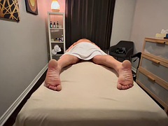 Horny dad gets a boner during a massage and is seduced by the masseur