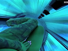 TIGHT TINI - REAL GERMAN AMATEUR TANNING SALON CELL CAM VLOG